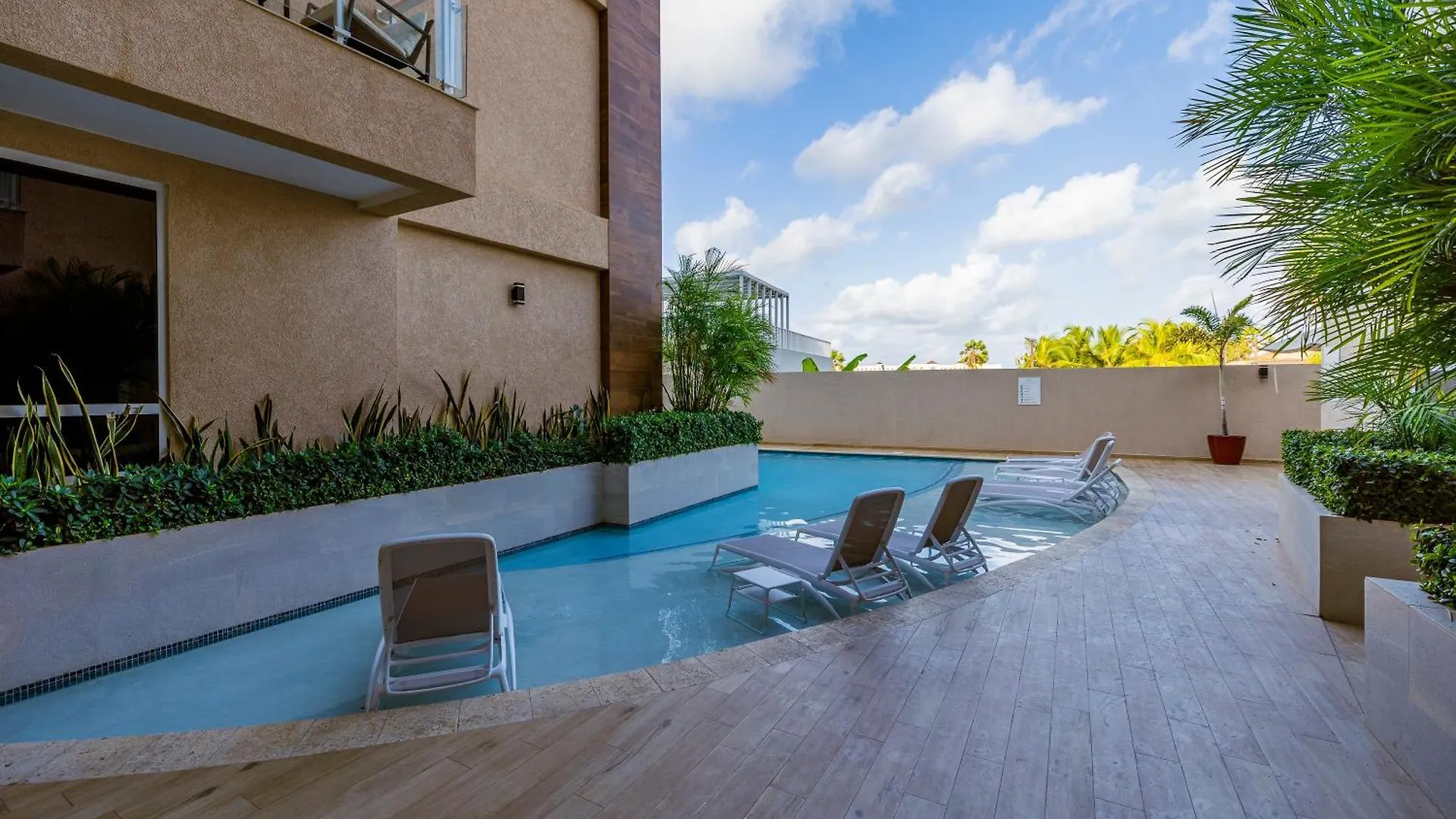 Bocobay Aracari Condo Hotel Palm Beach Apartahotel